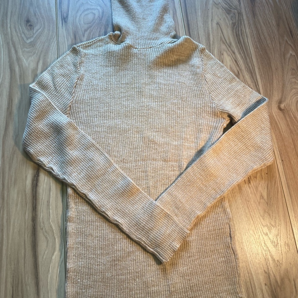 THE DAMON TURTLE- Tan Knit Turtleneck Sweater